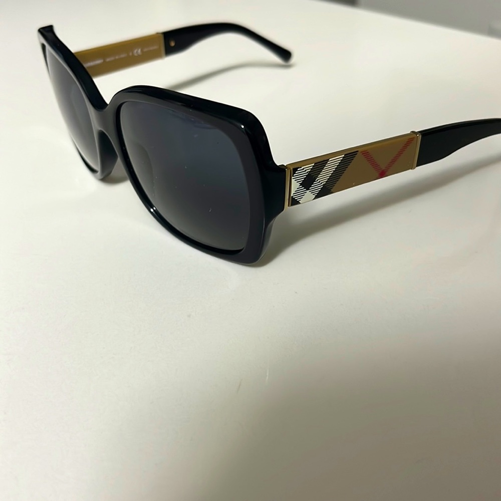 Burberry sunglasses